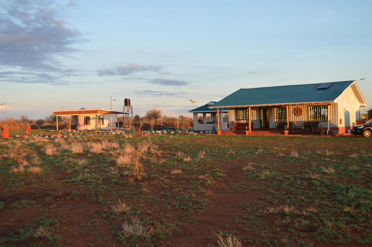 Wild Amboseli Ndovu Cottage. Exterior photo