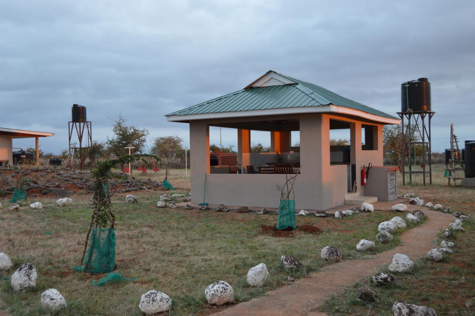 Wild Amboseli Ndovu Cottage. Exterior photo